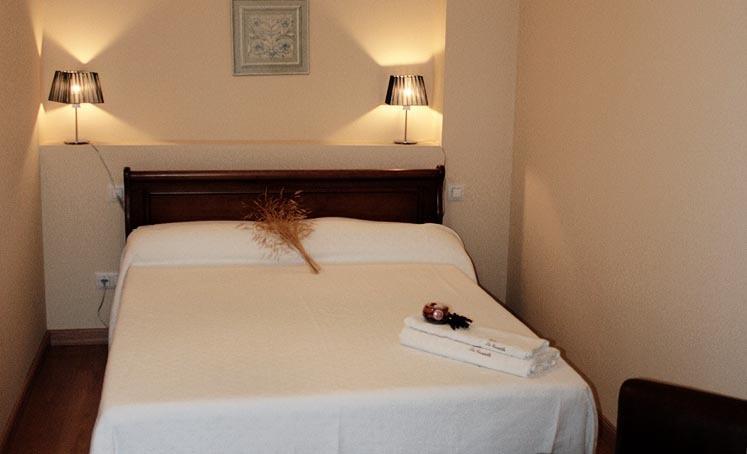 Apartamentos La Covatilla Neila de San Miguel ภายนอก รูปภาพ