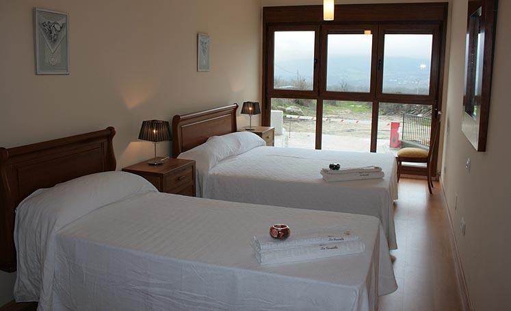 Apartamentos La Covatilla Neila de San Miguel ภายนอก รูปภาพ