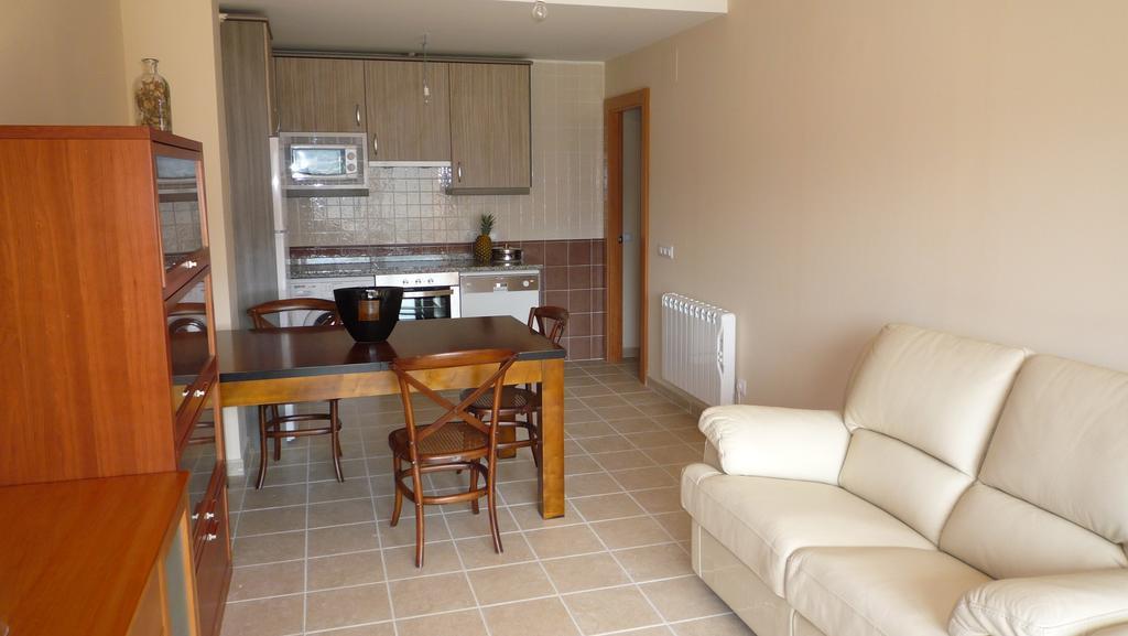 Apartamentos La Covatilla Neila de San Miguel ภายนอก รูปภาพ